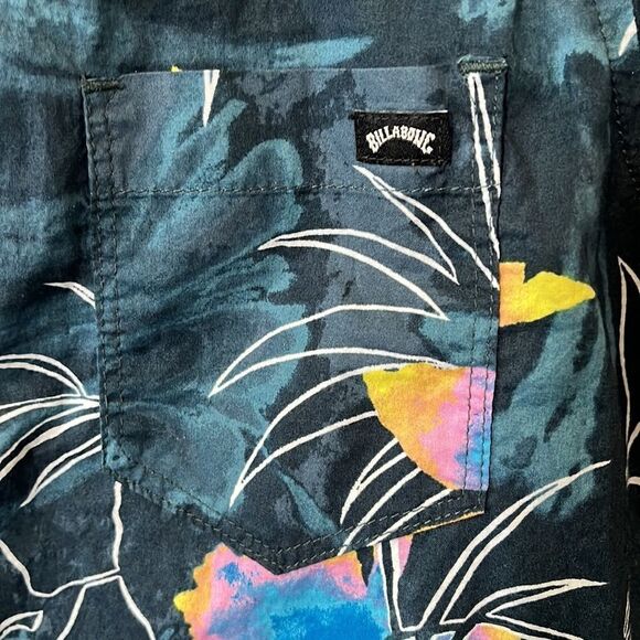 Billabong tropical button shirt boys Sz-6L - Picture 3 of 7